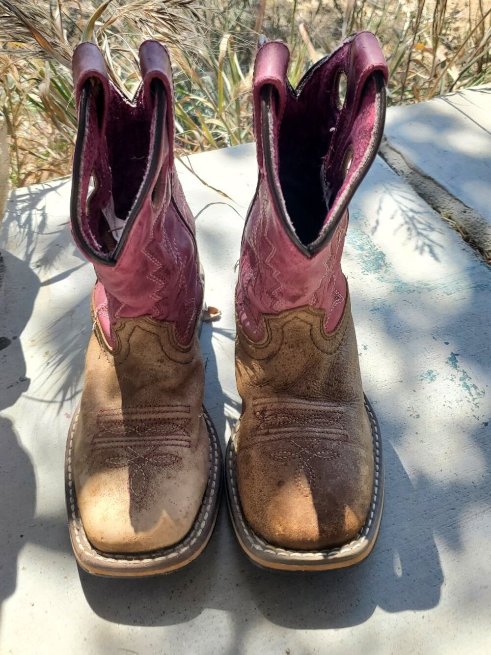 Shyanne Pink Leather CowGigrl Boots • Style 43920 • Size 12D